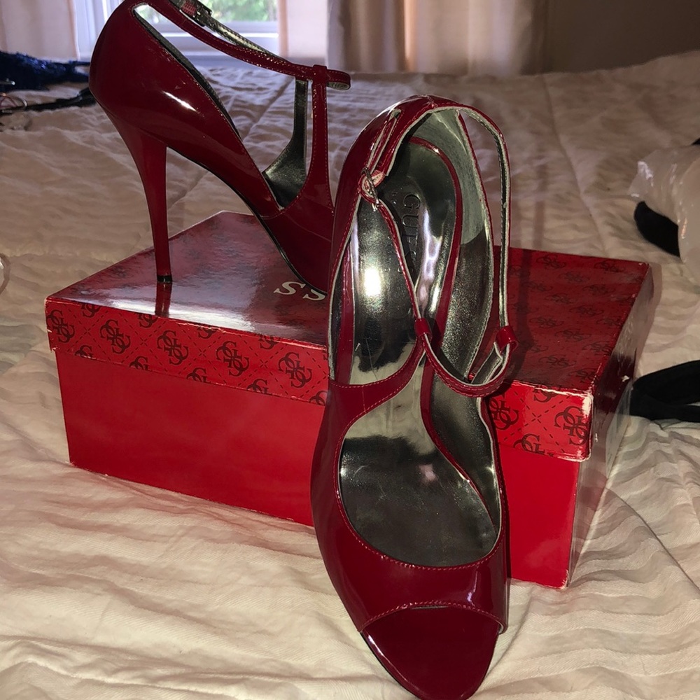 Heels - Picture 2 of 4